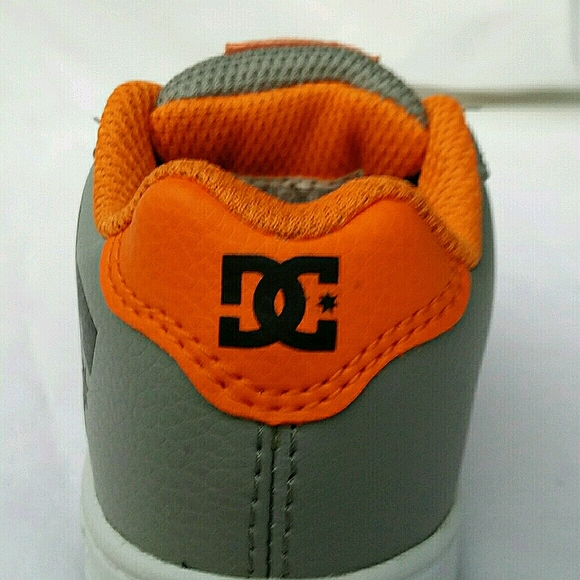 👟🛹 Boys DC Shoes Sneakers 6 - Picture 8 of 9
